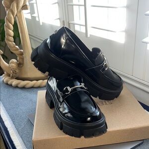 Steve Madden Black Platform Loafers